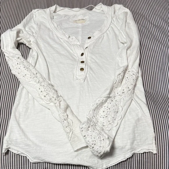 Womens We the Free Our Song Henley size med - Picture 1 of 7